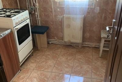 Apartament cu 3 camere semidecomandat, mobilat în Milcov - 6