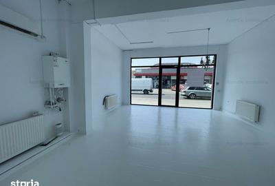 Spațiu comercial, de 47 mp, în Central - 7