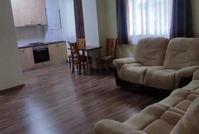 Apartament cu 2 camere decomandat în Spitalul Județean