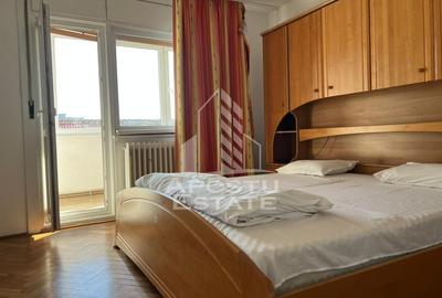 Apartament cu 4 camere decomandat, mobilat în P-ța Unirii - 7