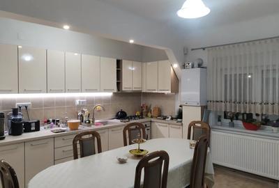 Casă cu 4 camere cu Teren 1500 Mp în Vinga - 2