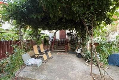 Casă cu 6 camere cu Teren 189 Mp în Cișmigiu