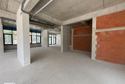 Spațiu comercial, de 271 mp, în Central