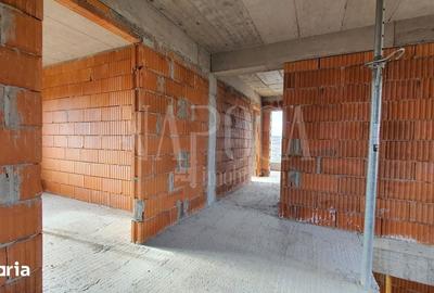 Casă cu 5 camere cu Teren 1000 Mp în Paleu - 3