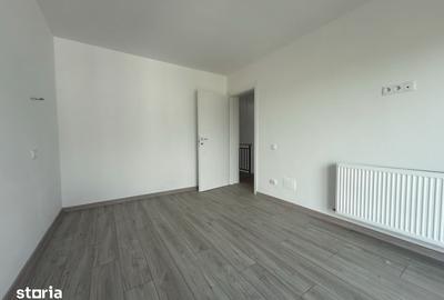 Casă cu 4 camere cu Teren 300 Mp în Matraca