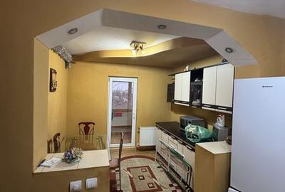 Apartament cu 2 camere decomandat în Central - 2