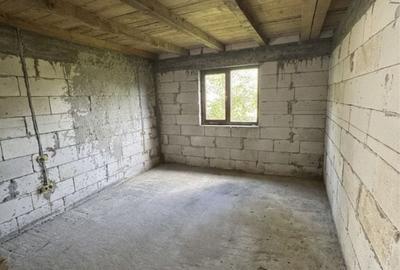 Casă cu 4 camere în Vânători - 4