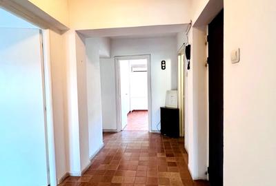 Apartament cu 3 camere în P-ța Unirii - 1