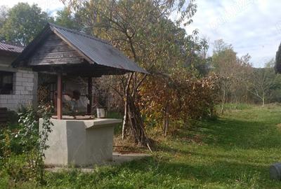 Casă cu 3 camere cu Teren 1870 Mp în Stroești