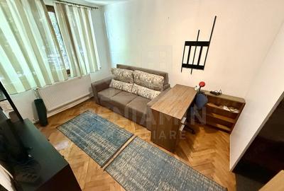 Apartament cu 3 camere decomandat în Brazda lui Novac