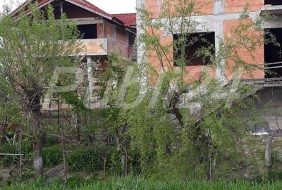 Casă cu 6 camere cu Teren 628 Mp în Ghiroda - 2