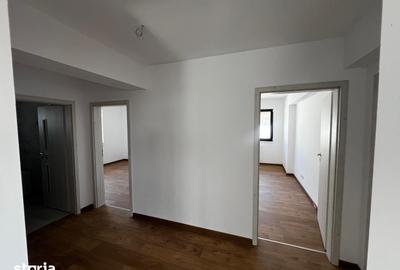 Casă cu 4 camere cu Teren 330 Mp în Central