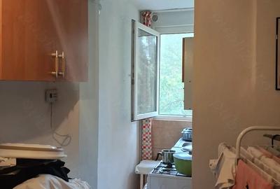 Apartament cu 2 camere decomandat în Dacia
