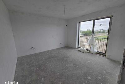 Casă cu 4 camere cu Teren 200 Mp în Central