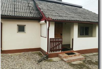 Casă cu Teren 1500 Mp în Roșiori - 1