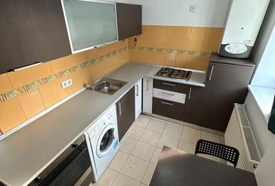 Apartament cu 2 camere decomandat în Vitan