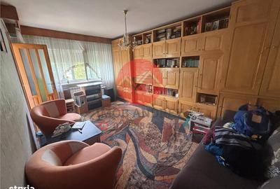 Apartament cu 2 camere decomandat în Baia
