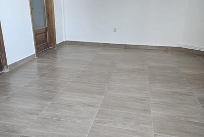 Spațiu comercial, de 20 mp, în Calea București - 2