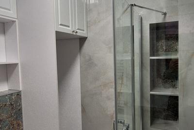 Penthouse cu 3 camere decomandat, mobilat în Sub Arini - 17
