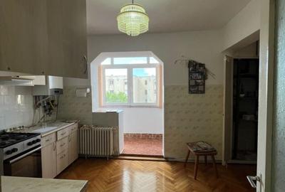 Apartament cu 4 camere în Central - 3