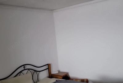 Garsonieră decomandată în Independenței