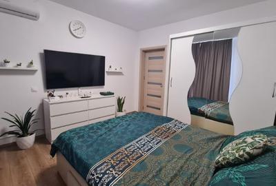 Apartament cu 3 camere semidecomandat în Republicii