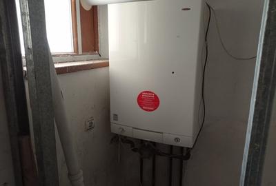 Casă individuală cu 8 camere cu Canalizare în Fundeni - 11