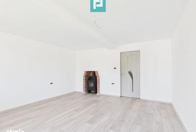 Casă cu 3 camere în Peregu Mic - 11