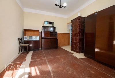 Casă cu 4 camere decomandat în Central - 2