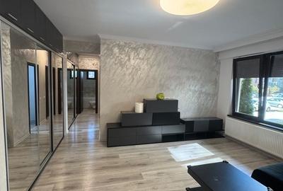 Apartament cu 2 camere decomandat în Tomis Plus