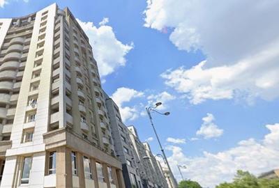 Birou, de 690 mp, în P-ța Universității