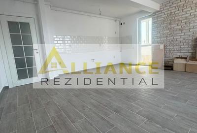 Apartament cu 3 camere decomandat în Sud