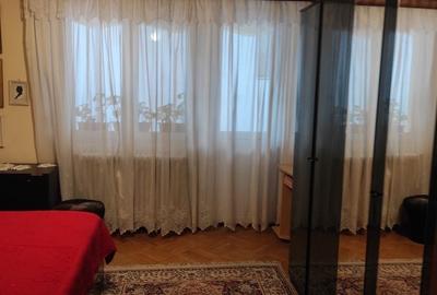 Casă cu 4 camere cu Teren 250 Mp în Calea București - 2