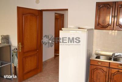 Casă cu 5 camere cu Teren 50 Mp în Ciupercenii Noi - 2