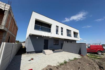 Duplex cu 4 camere cu Teren 250 Mp în Săcălaz