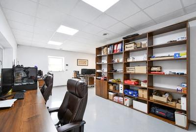 Spațiu industrial, de 772.83001708984 mp, în Central - 20