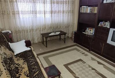 Apartament cu 2 camere, mobilat în Km 4-5
