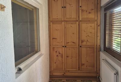 Apartament cu 3 camere decomandat în Câmpina