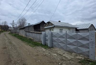 Casă cu 2 camere cu Teren 2270 Mp în Bosanci - 1