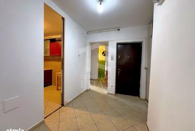 Apartament cu 3 camere semidecomandat în Gorjului