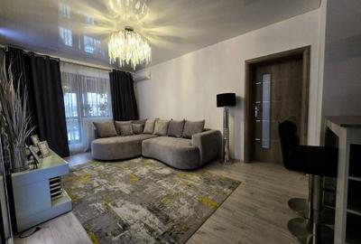 Apartament cu 3 camere semidecomandat, mobilat în Dobroești