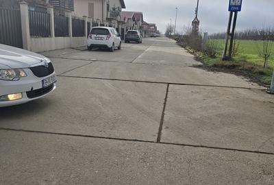 Teren de 463 mp, în Vidra