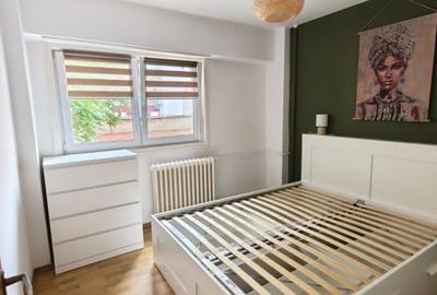Apartament cu 3 camere semidecomandat, mobilat în Universitate - 1