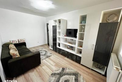 Apartament cu 3 camere semidecomandat în Craiovița Nouă - 3