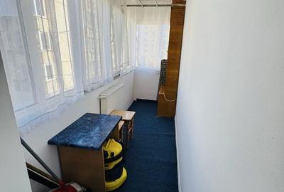 Apartament cu 2 camere decomandat în Între Lacuri