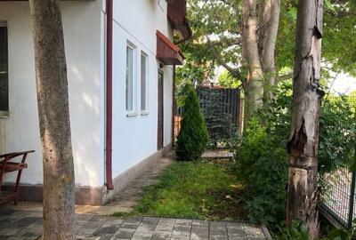 Casă cu 4 camere cu Teren 275 Mp în Central - 1