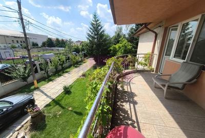 Casă individuală cu 7 camere cu Canalizare în Central - 119