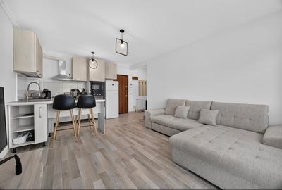 Apartament cu 2 camere semidecomandat, mobilat în Tractorul - 2
