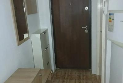 Apartament cu 2 camere decomandat în Dâmbu Pietros