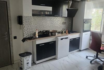 Apartament cu 3 camere decomandat în Titan - 4